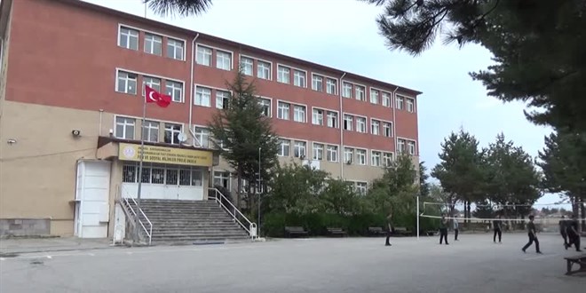 Lösemi hastası rehber öğretmen hayatını kaybetti