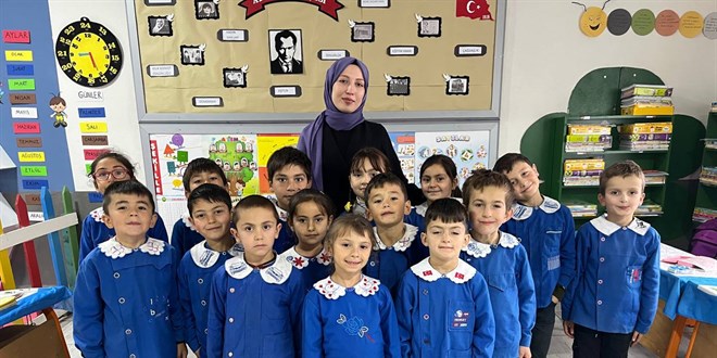 Tek öğretmen olarak görev yaptığı okulun çehresini değiştirdi