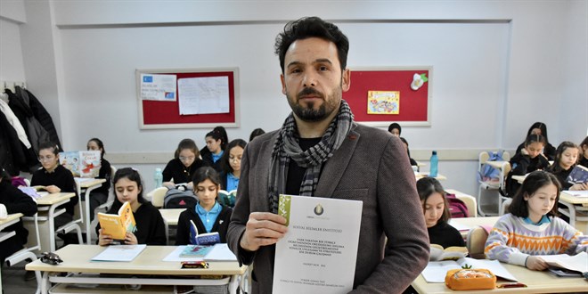 Türkçe öğretmeninin yenilikçi ders tekniği teze konu oldu