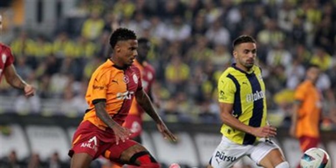 Galatasaray ve Fenerbahçe Üçüncü Kez Karşı Karşıya