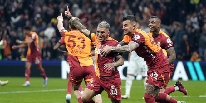 Galatasaray evinde yenilmezliğini 15'e çıkardı