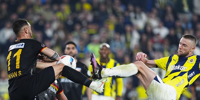 Fenerbahçe şampiyonluk şansını zora soktu