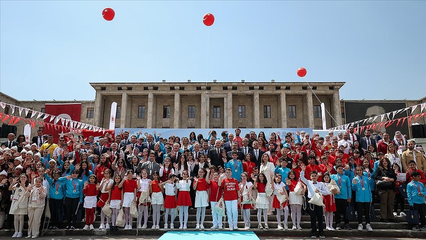 TBMM'deki 23 Nisan etkinliklerine rekor ziyaretçi