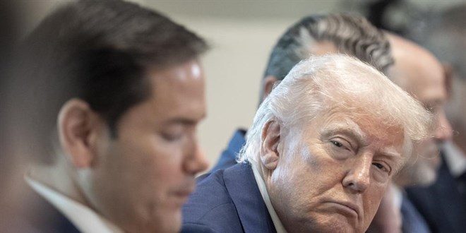 Trump: Çin'de fabrikalar kapanıyor çünkü biz onların ürünlerini almıyoruz