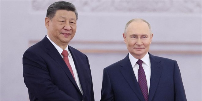 Rusya ve Çin liderleri Moskova'da bir araya geldi
