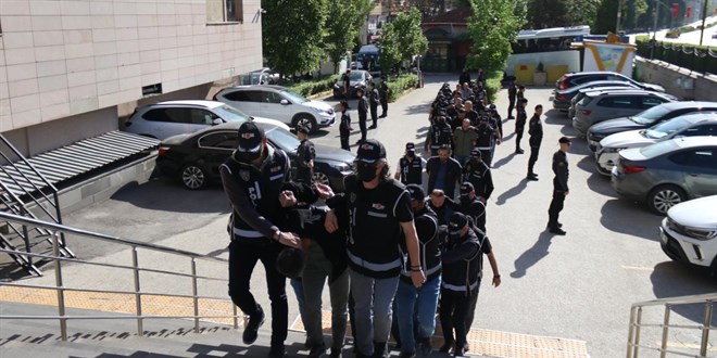Eskişehir merkezli FETÖ operasyonu: 23 gözaltı