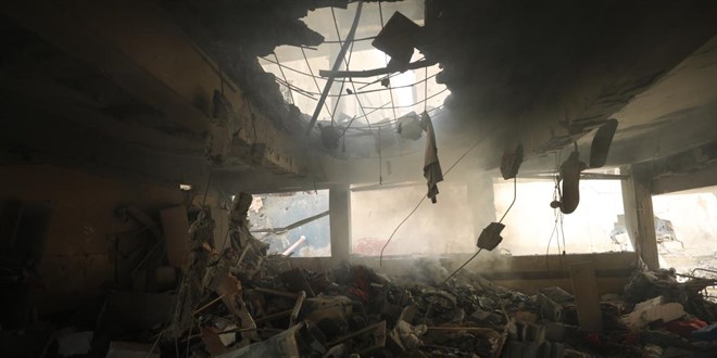 Gazze'de İsrail Saldırısı: Okul Bombalandı, 15 Kişi Hayatını Kaybetti