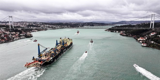 Boğaz'dan üç ayda 9 bin 351 gemi geçti