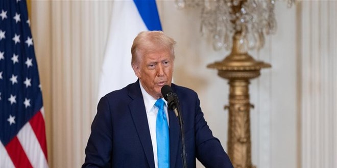 Trump, Suriye'ye yönelik yaptırımları kaldıracaklarını duyurdu