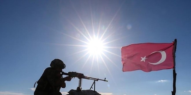 Yıldırım Düşmesi Sonucu Bir Asker Şehit Oldu