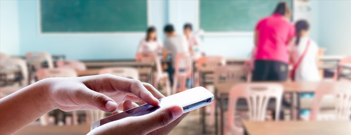 Uzmanından Uyarı: Öğrenciler Üzerinden Fenomenlik Zararlı