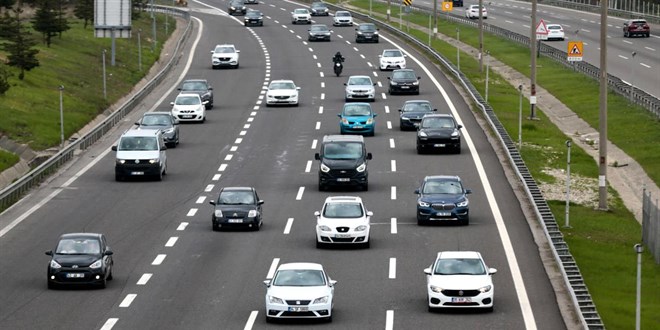 Nisanda Trafiğe 192 Bin Yeni Araç Kaydı Yapıldı