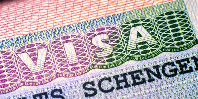 Türklerin Schengen Vizesi Başvurularındaki Ret Oranı Düştü: En Çok Yunanistan Tercih Edildi