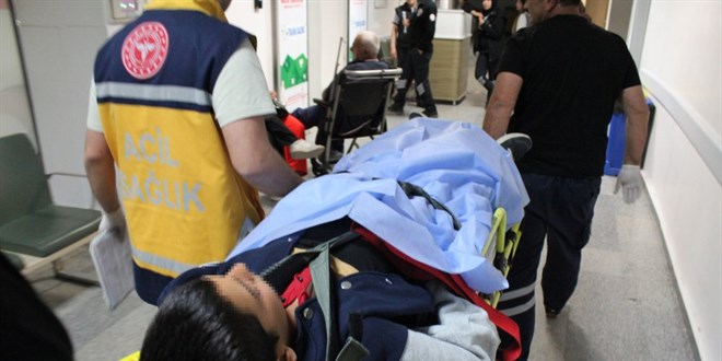 15 yaşındaki çocuk, 12 yaşındaki arkadaşını bacağından vurdu