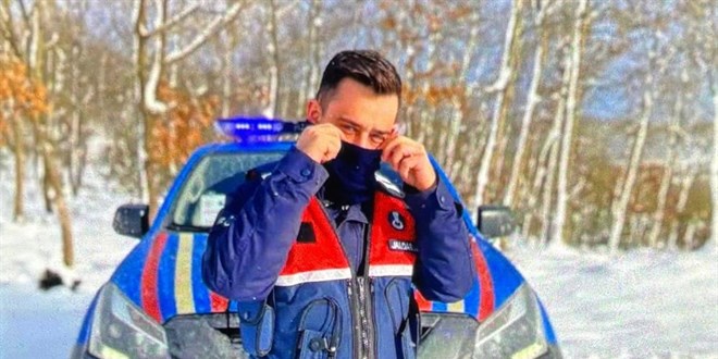 Astsubay serinlemek için girdiği ırmakta boğuldu