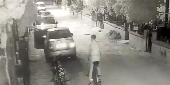 Çaldığı bisikleti beğenmeyince bırakıp motosikleti götürdü