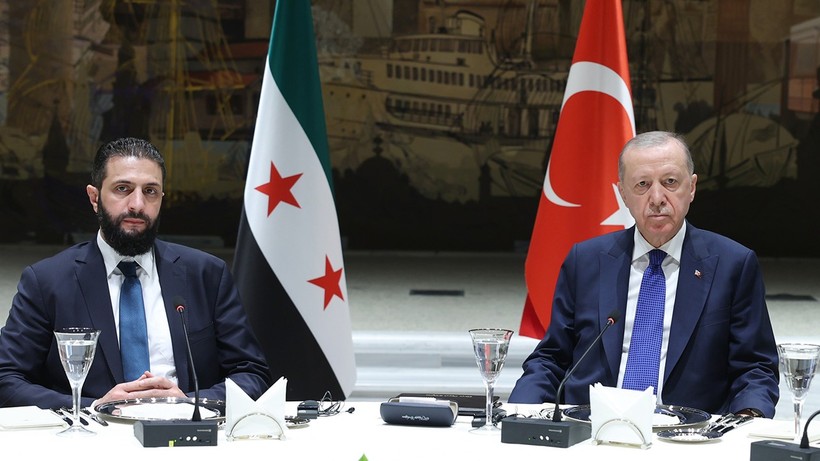 Erdoğan: Türkiye, Suriye'nin Yanında Olmaya Devam Edecek