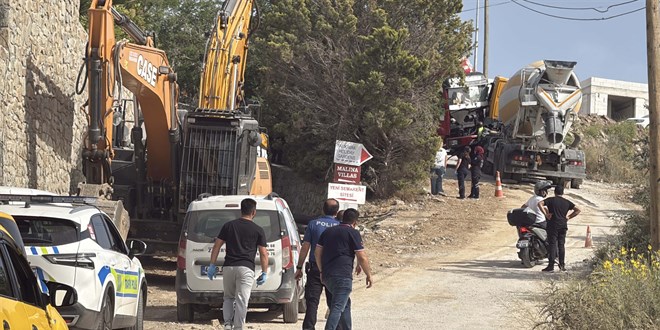 Bodrum'da Beton Mikseri ile Kamyon Arasında Kalan Sürücü Öldü