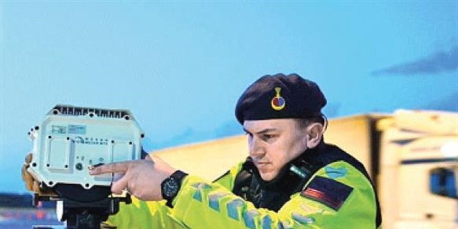 Hızlı Sürücüler Dikkat! Yapay Zekalı Radar Kameraları Yollarda