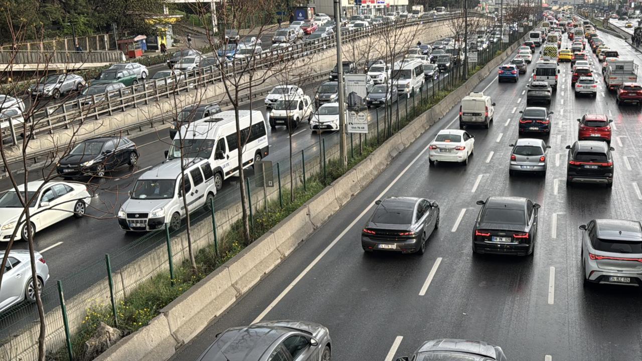 İstanbul'da bazı yollar trafiğe kapatılacak