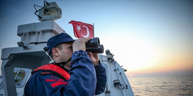 Ayvalık Maden Adası'nda Mahsur Kalan 27 Kişi Kurtarıldı