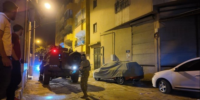 Şanlıurfa'da Polisle Silahlı Çatışma: Zanlı Yaralı Yakalandı