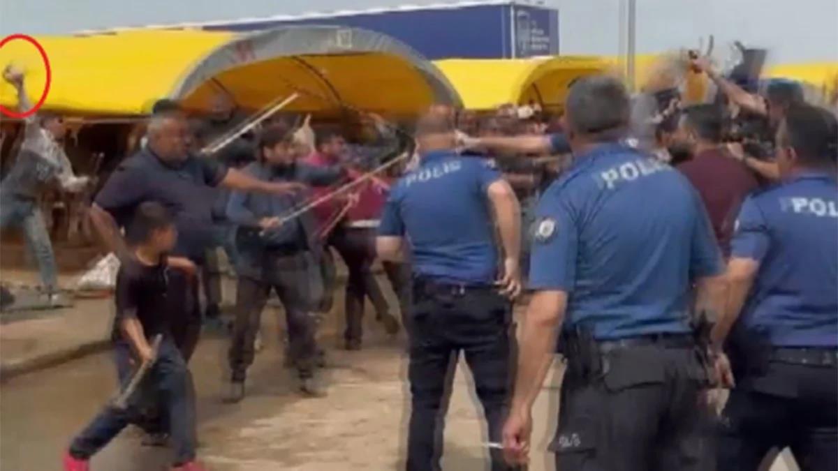 Kurbanlık pazarında polislere sopayla saldıran 4 şüpheli tutuklandı